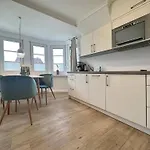 Luv & Lee, Whg 6 Apartamento *